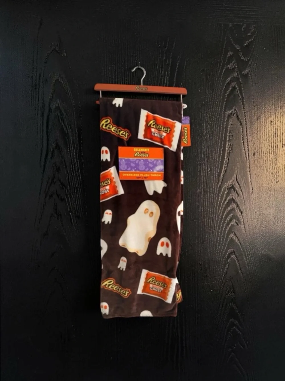 NWT Reese’s blanket oversized